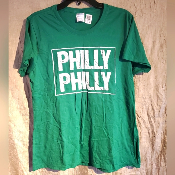 NWOT Port & Company Philly Philly Tshirt - Picture 1 of 4